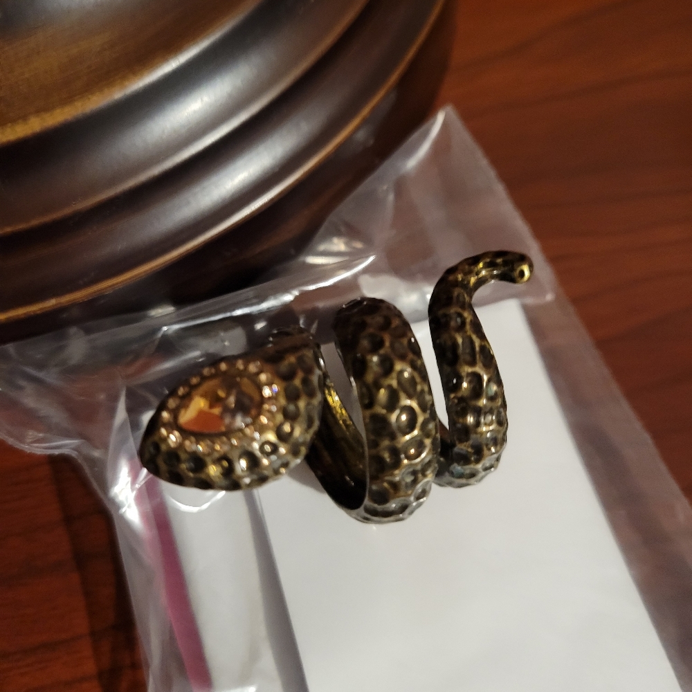 Snake ring Avon